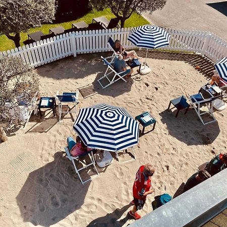 Schlosshof Charme Resort - Hotel & Camping ラナ エクステリア 写真