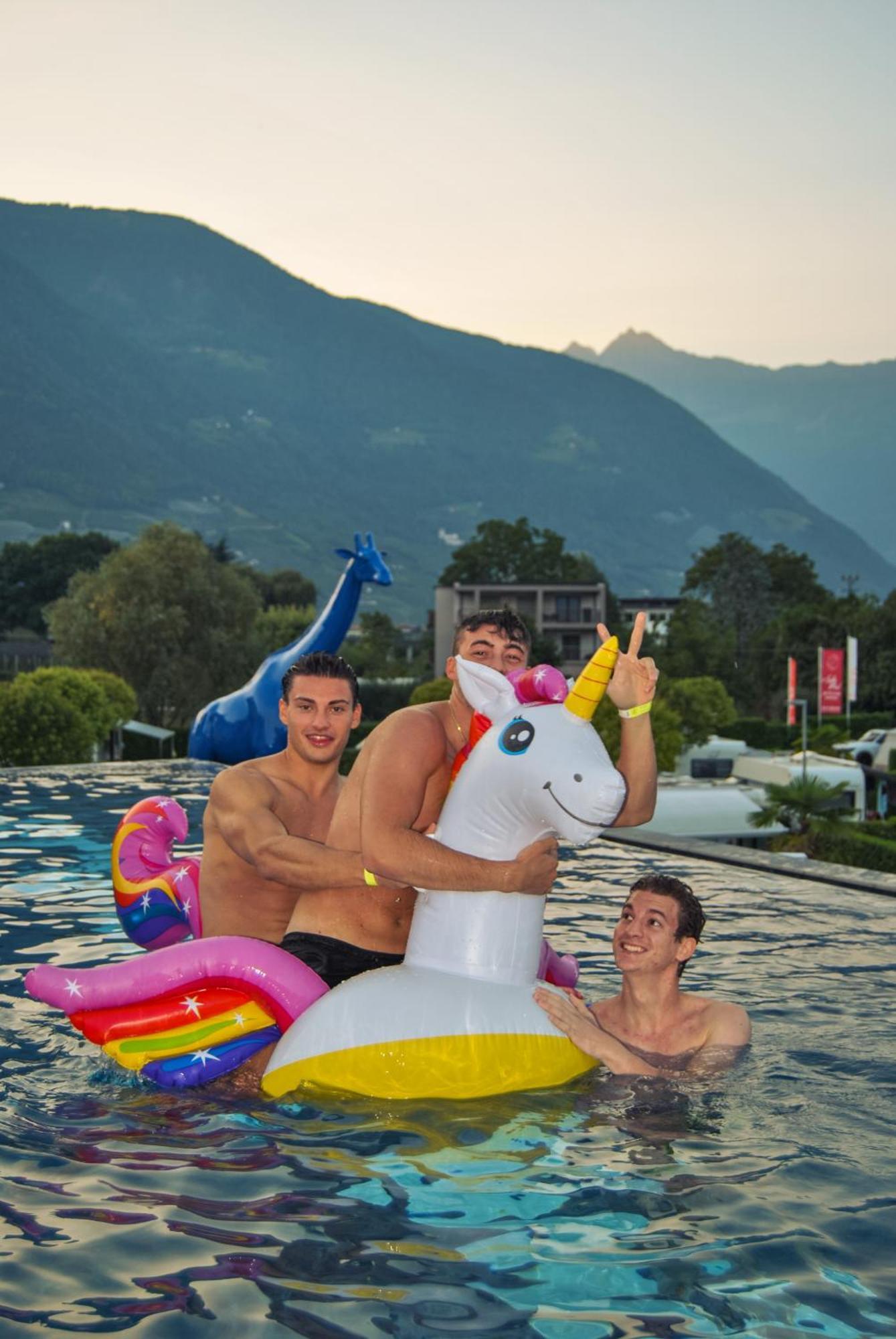 Schlosshof Charme Resort - Hotel & Camping ラナ エクステリア 写真
