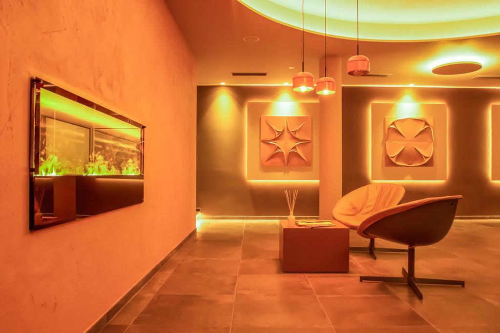Schlosshof Charme Resort - Hotel & Camping ラナ エクステリア 写真
