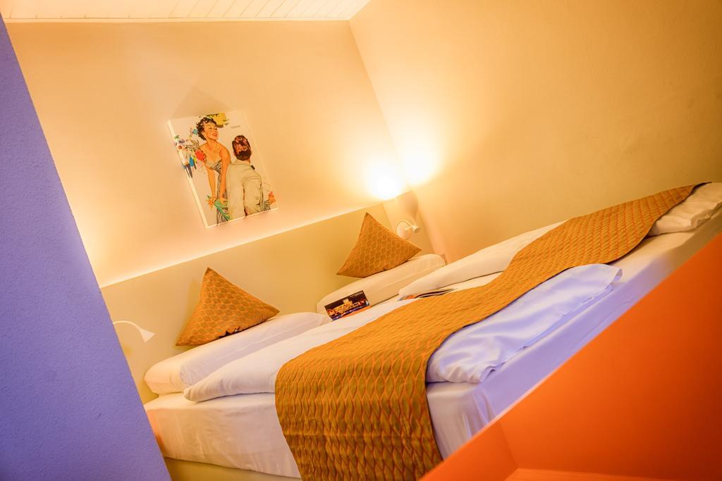 Schlosshof Charme Resort - Hotel & Camping ラナ エクステリア 写真