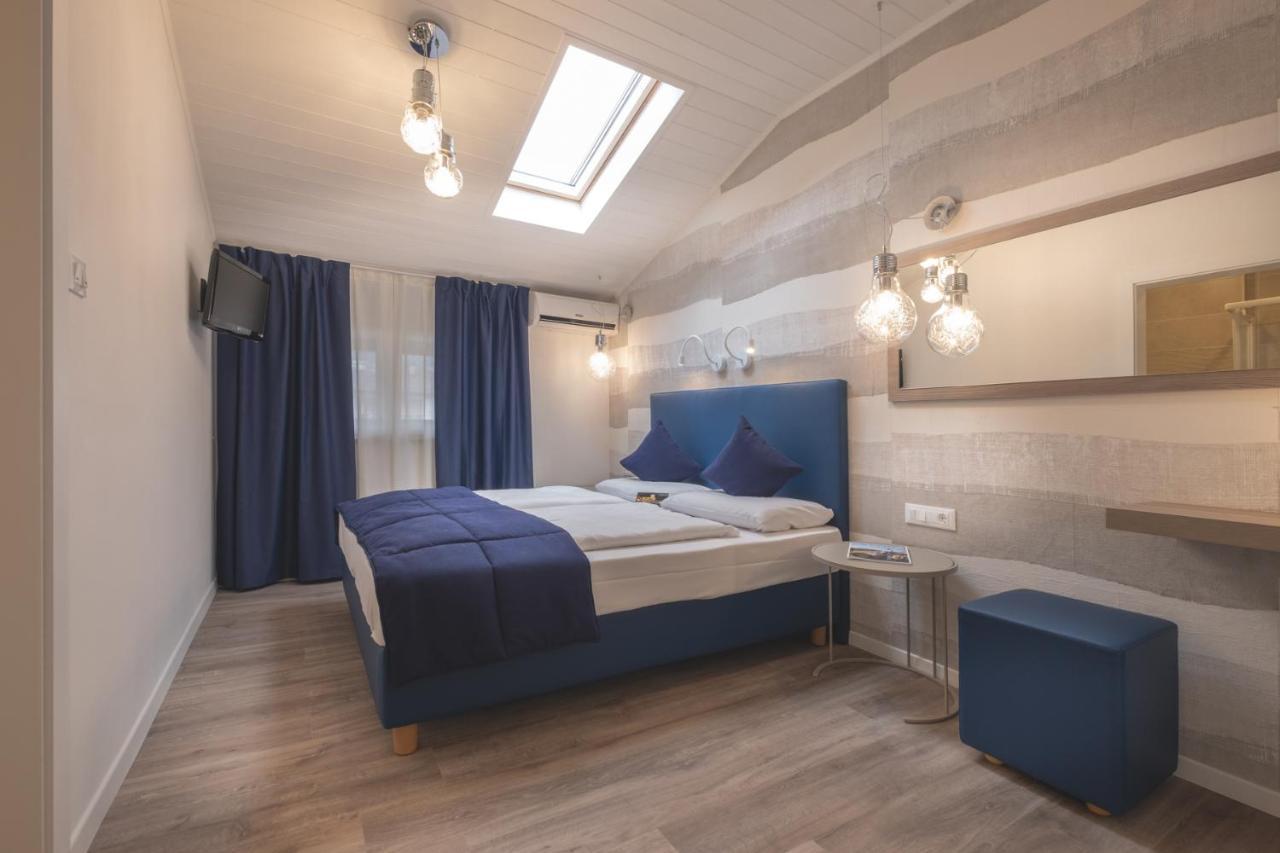 Schlosshof Charme Resort - Hotel & Camping ラナ エクステリア 写真