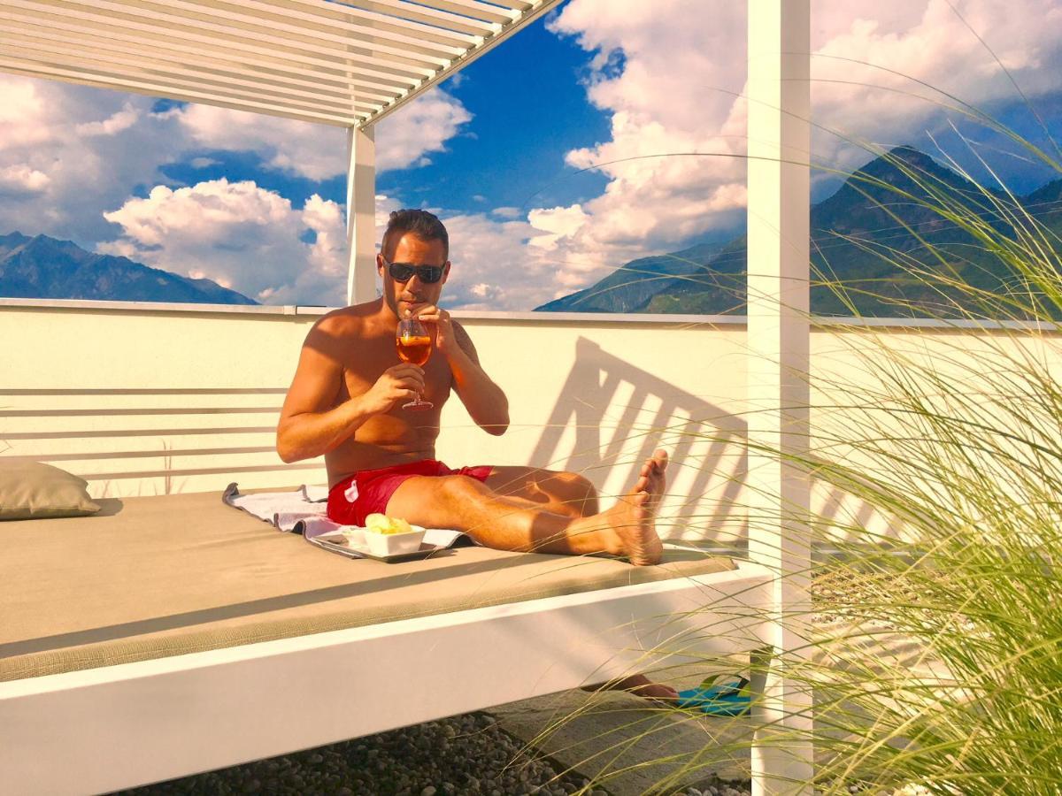 Schlosshof Charme Resort - Hotel & Camping ラナ エクステリア 写真